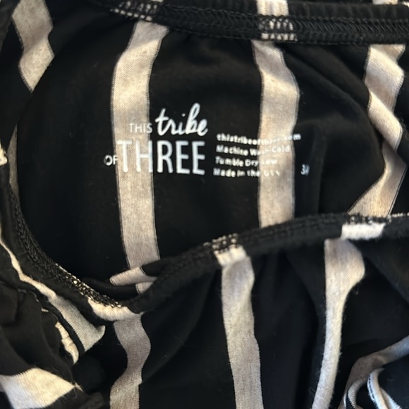 Soft leotard/ one piece, black & cream striped w/ruffle shoulders & long sleeves - Picture 5 of 5